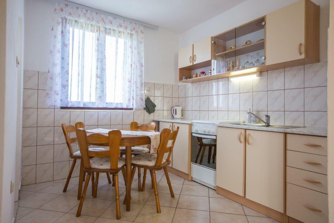 Apartment Zora - Guest House أوغولين المظهر الخارجي الصورة
